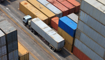 container-operation-in-port-series